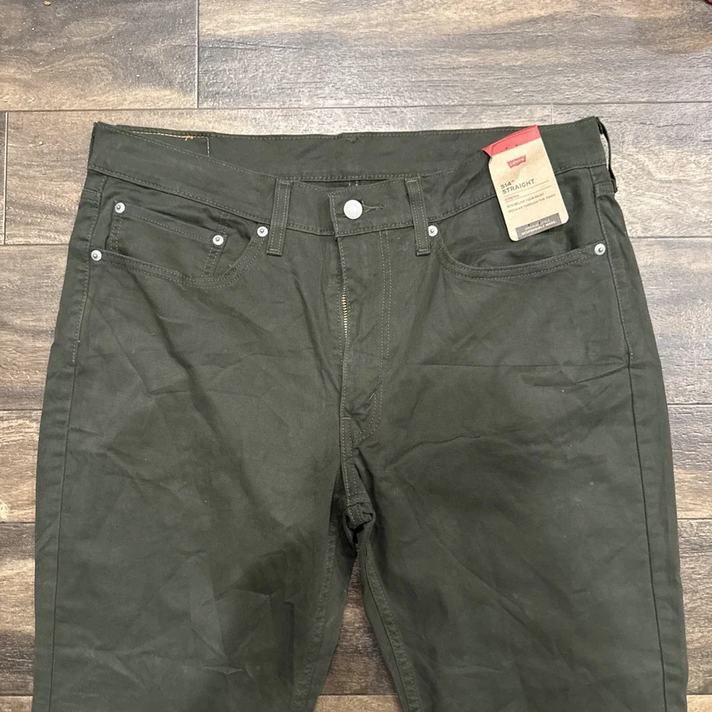 Levi's 514 Relaxed Fit Straight Dark Green Men's Pants Size 36x29 Brand NWTGS